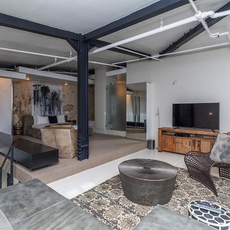 Luxury Penthouse In Wolroy House Lägenhet Kapstaden Exteriör bild